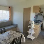 Dans Un Domaine A 4* Litteau