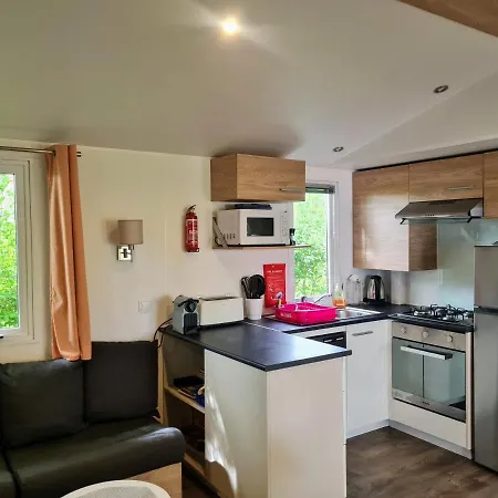 Dans Un Domaine A 4*