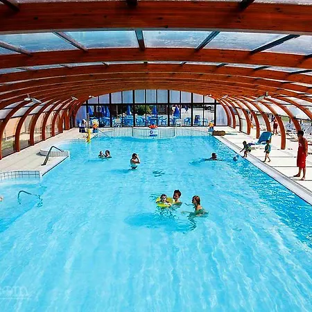 Dans Un Domaine A Litteau