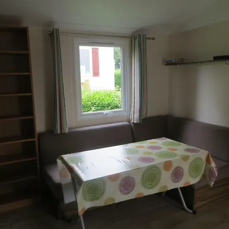 Campingplatz Dans Un Domaine A Litteau