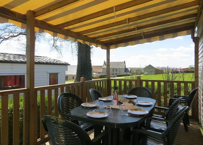 Dans Un Domaine A Campingplatz Litteau