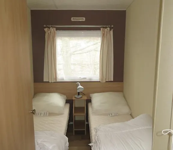 אתר קמפינג Dans Un Domaine A 4*