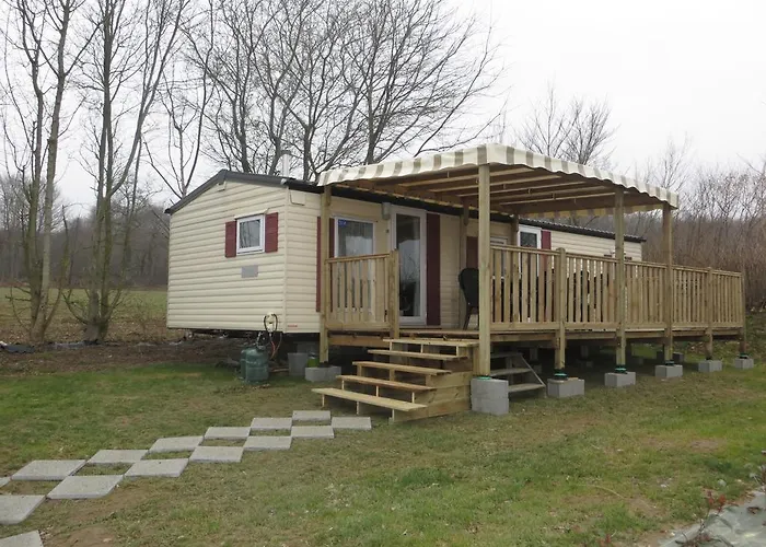 Dans Un Domaine A Campingplatz 4*