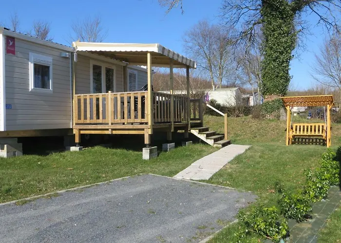 Dans Un Domaine A 4* Litteau